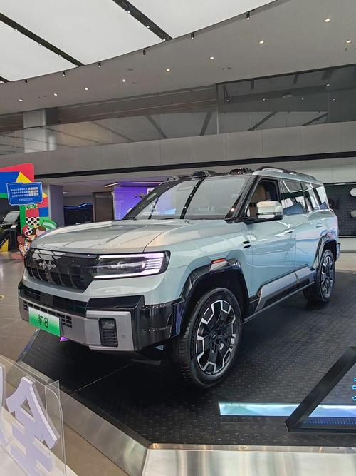 佛山312比亚迪方程豹硬派越野的爆款，英菲尼迪35周年与你共成长